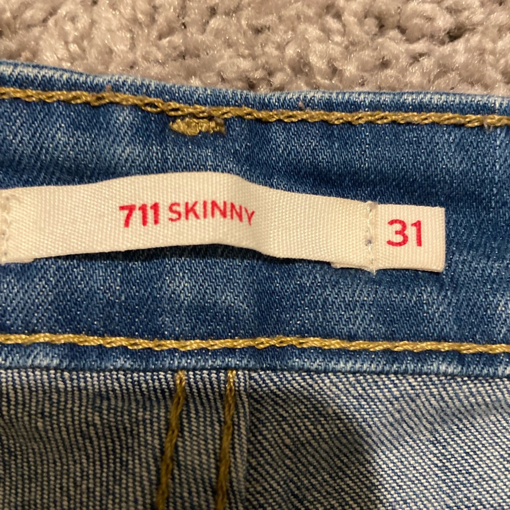 Levi Skinny 711